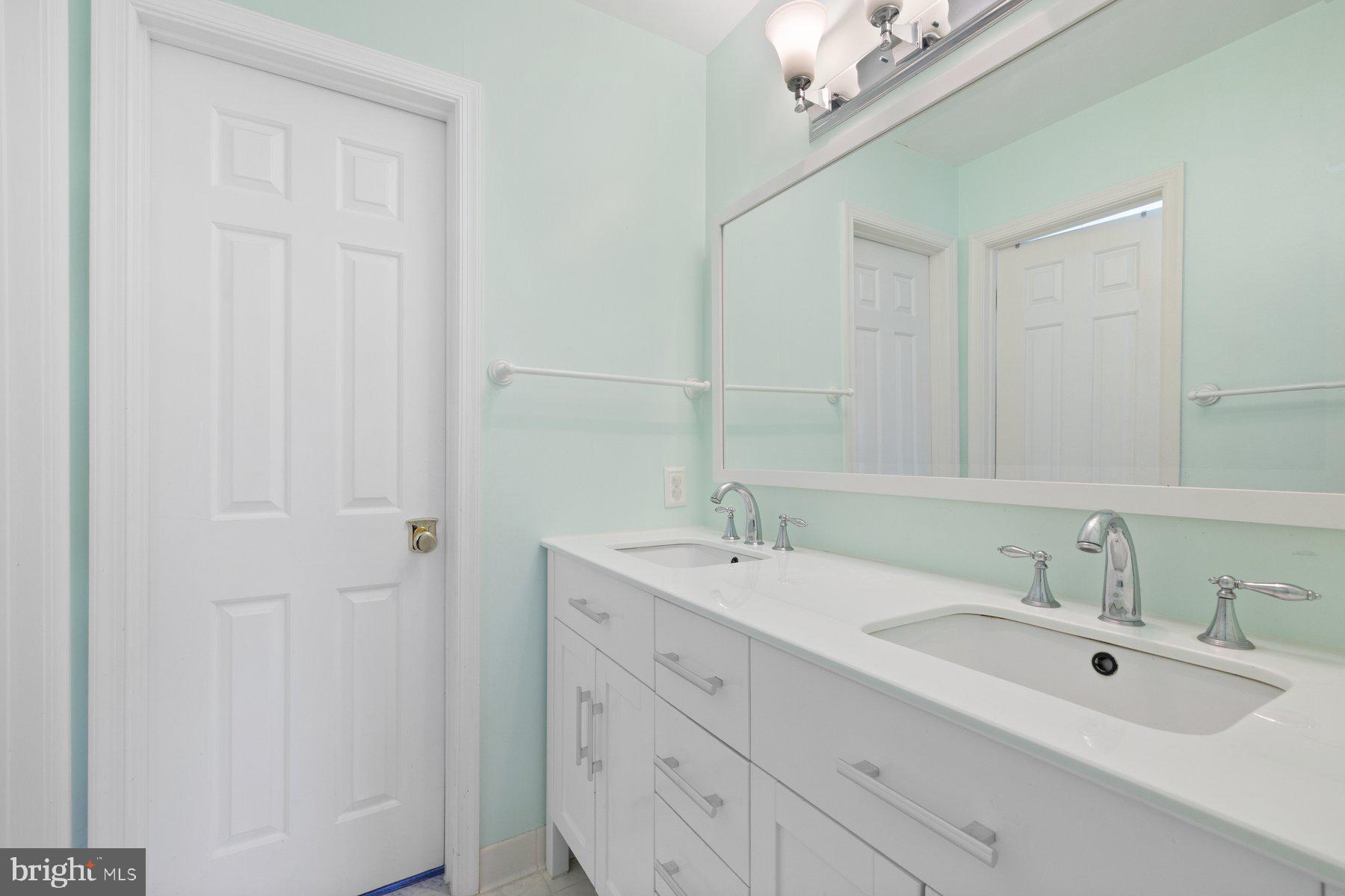 TRAVILAH MEADOWS - Residential