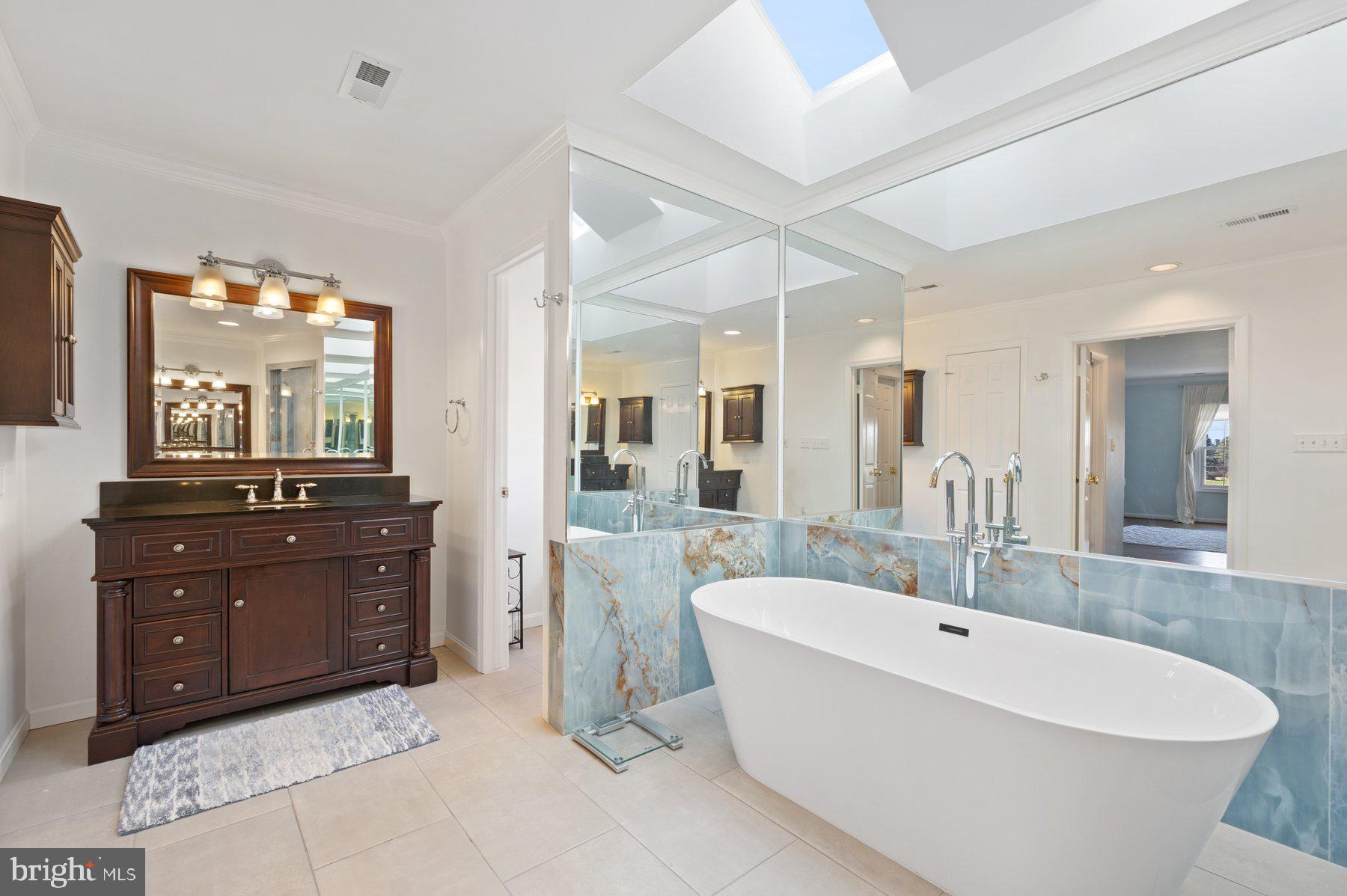 TRAVILAH MEADOWS - Residential