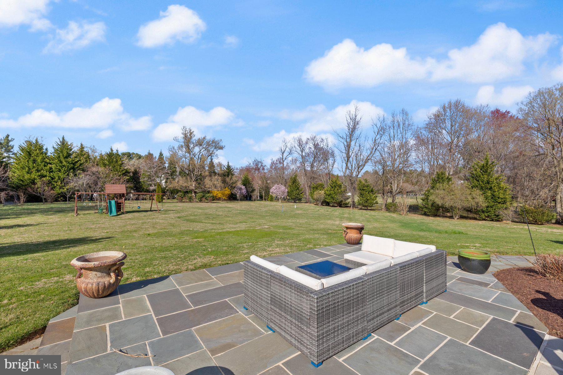 TRAVILAH MEADOWS - Residential