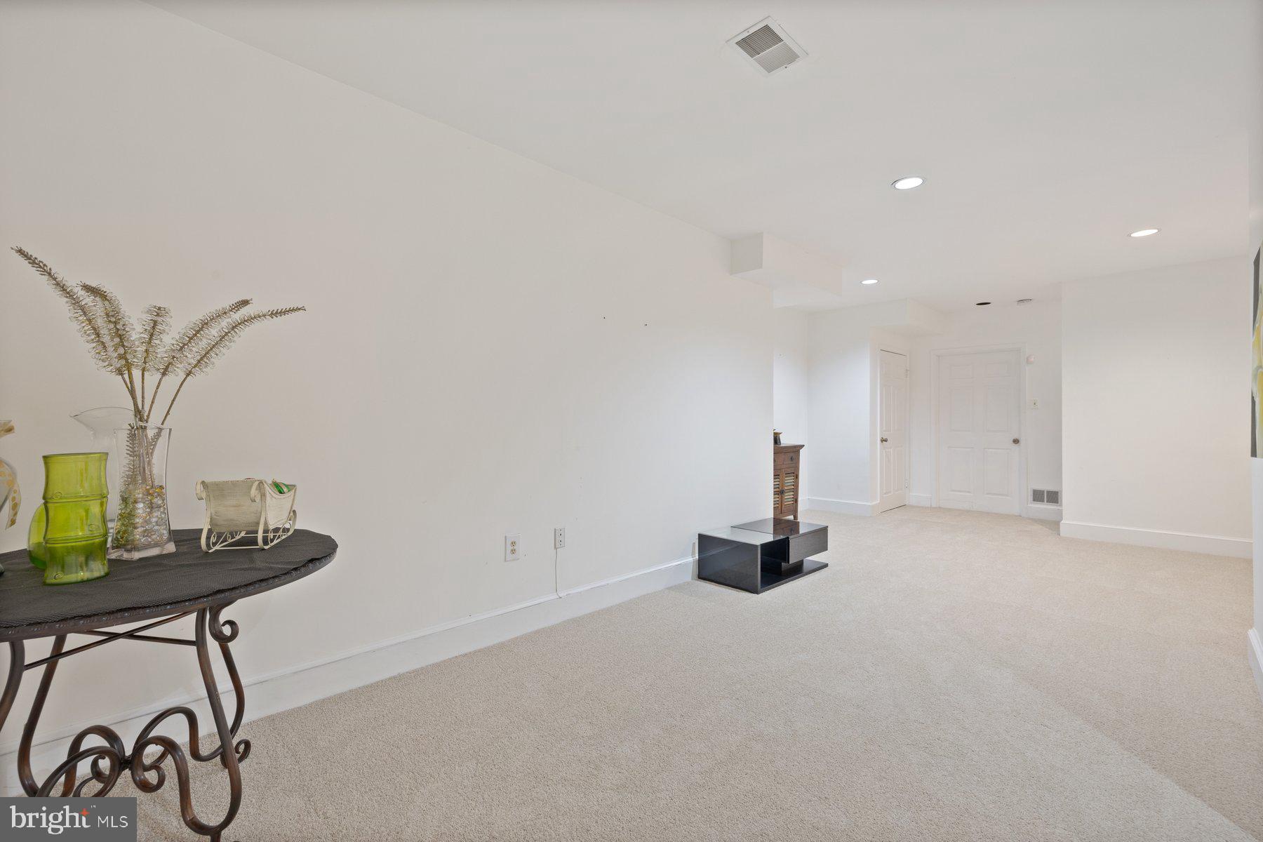 TRAVILAH MEADOWS - Residential