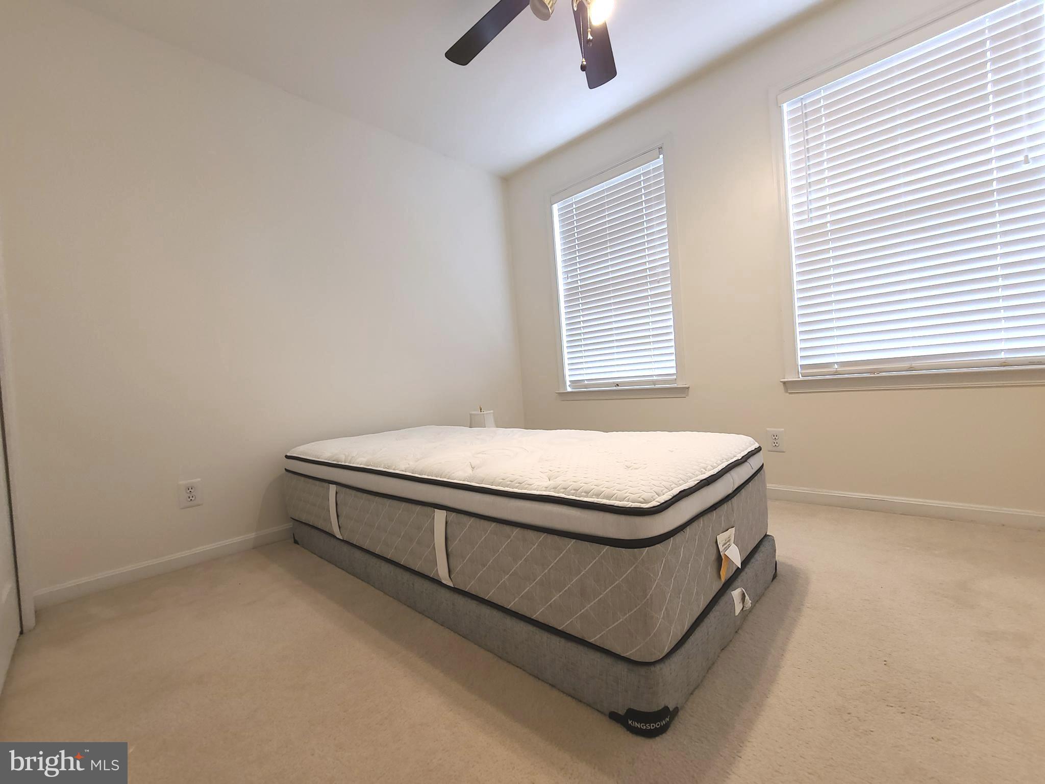 ISLAND CREEK - Residential Lease