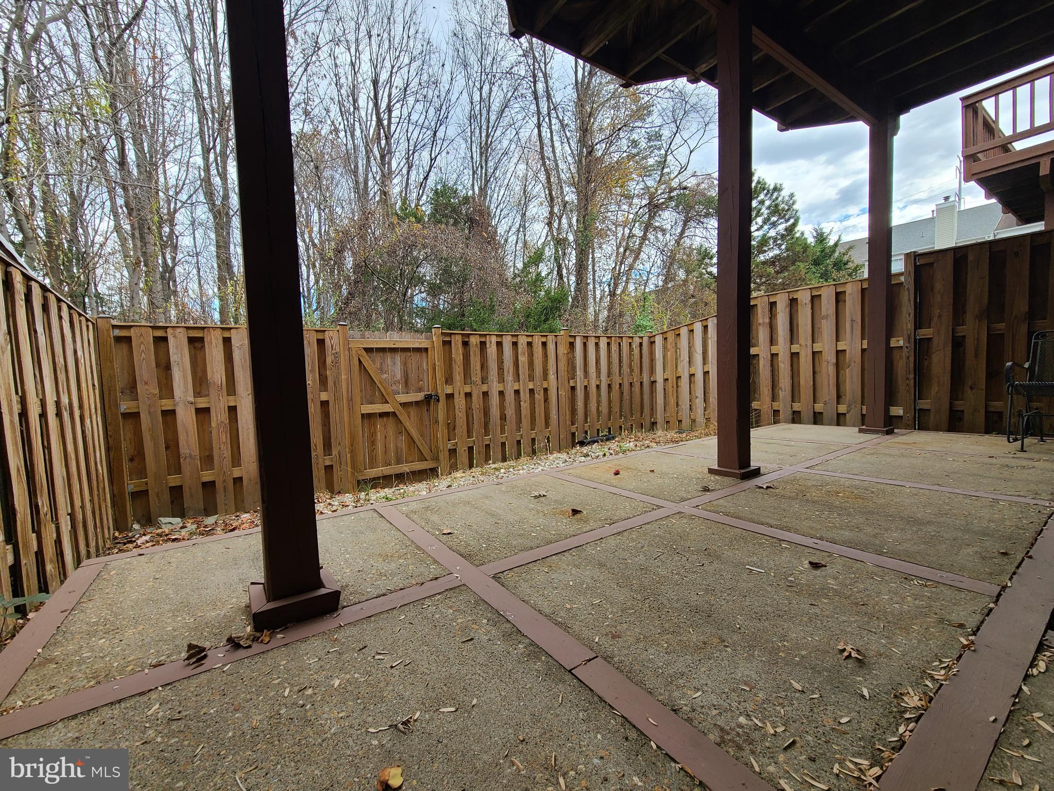 ISLAND CREEK - Residential Lease