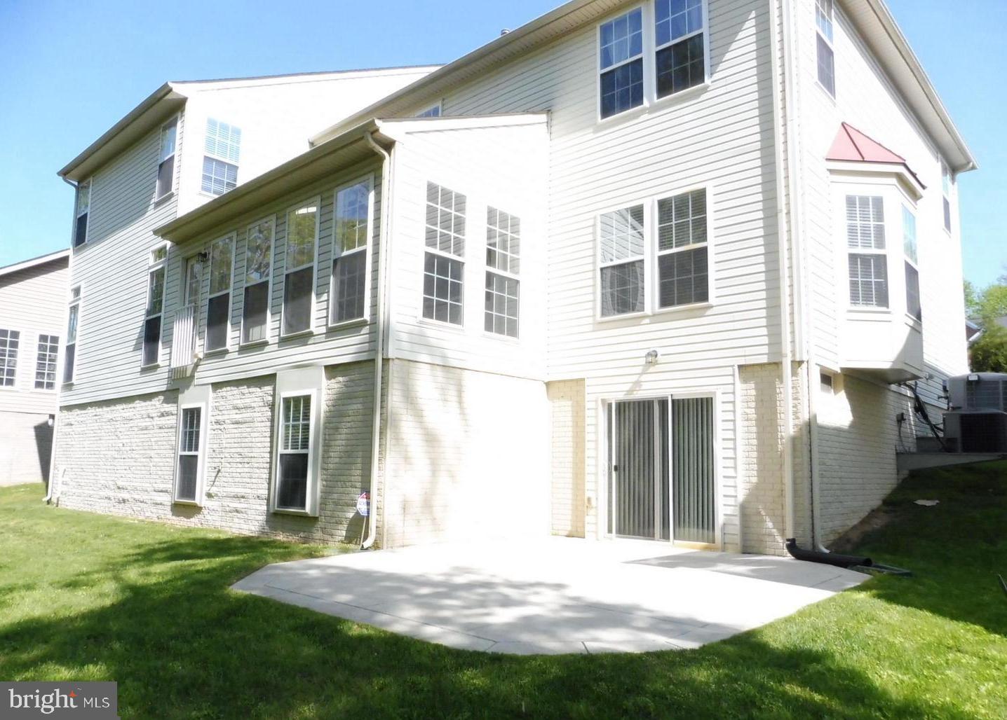 CROSS CREEK CLUB - Residential Lease