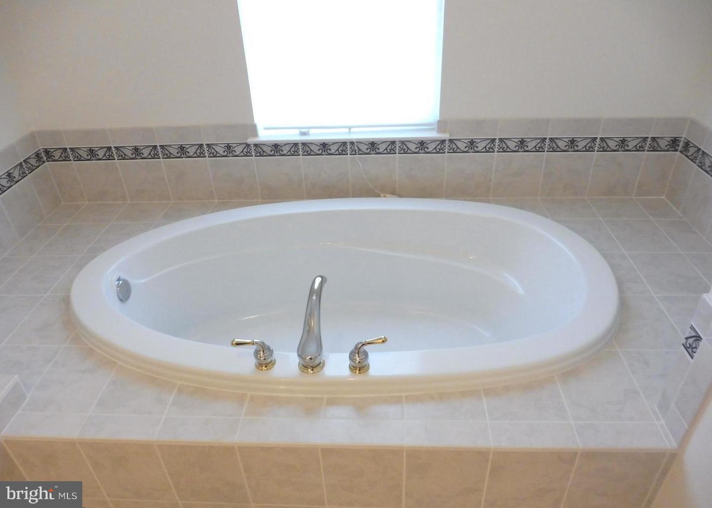 CROSS CREEK CLUB - Residential Lease