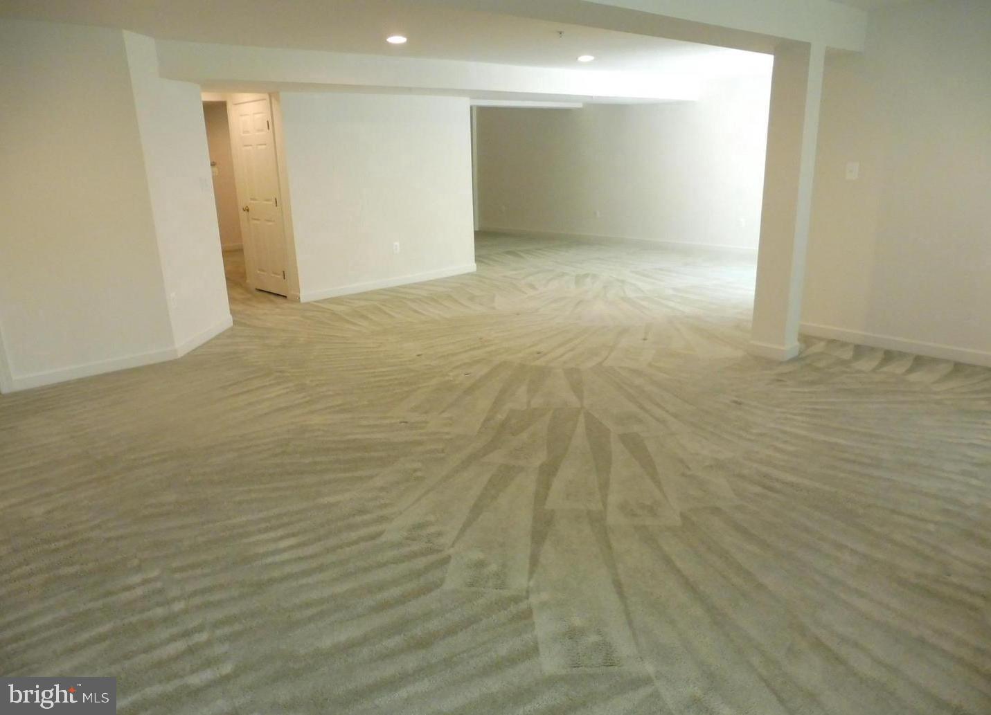 CROSS CREEK CLUB - Residential Lease