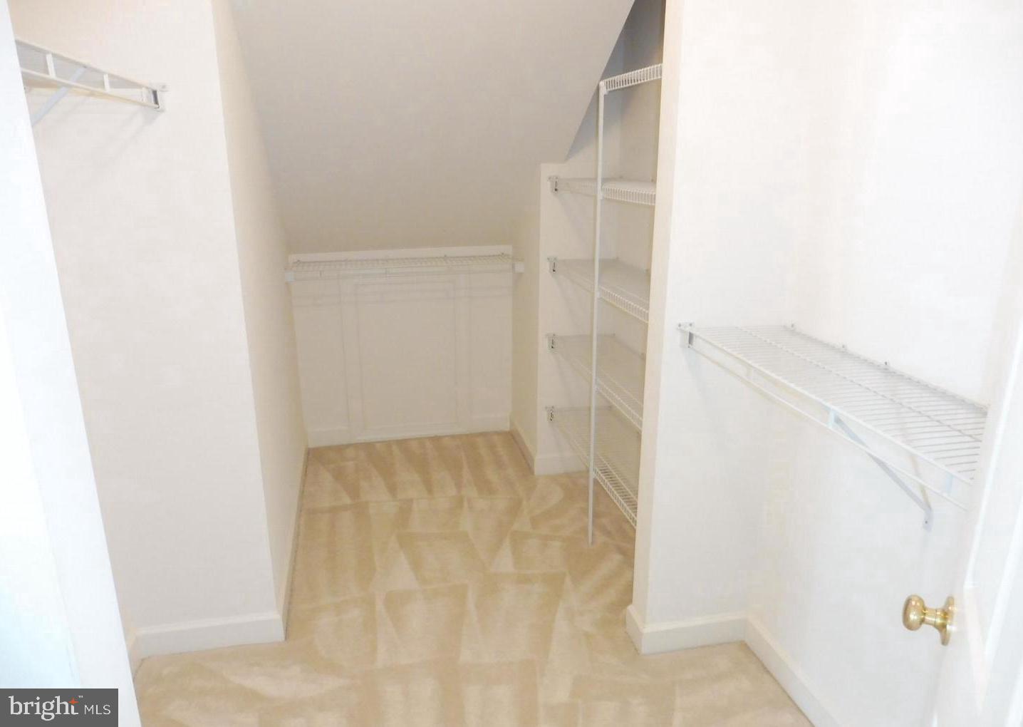 CROSS CREEK CLUB - Residential Lease