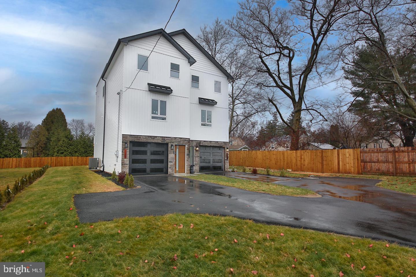 Welcome to your dream home in the heart of Glenside! This new construction offers 3 bedrooms and 3.5 Bathrooms and walk-in closet. Beautiful kitchen with stainless steel appliances, Open dining area to the Deck. Tenant pays all utilities, grass cutting, and Snow removal, responsible for all city tickets caused by the tenant.