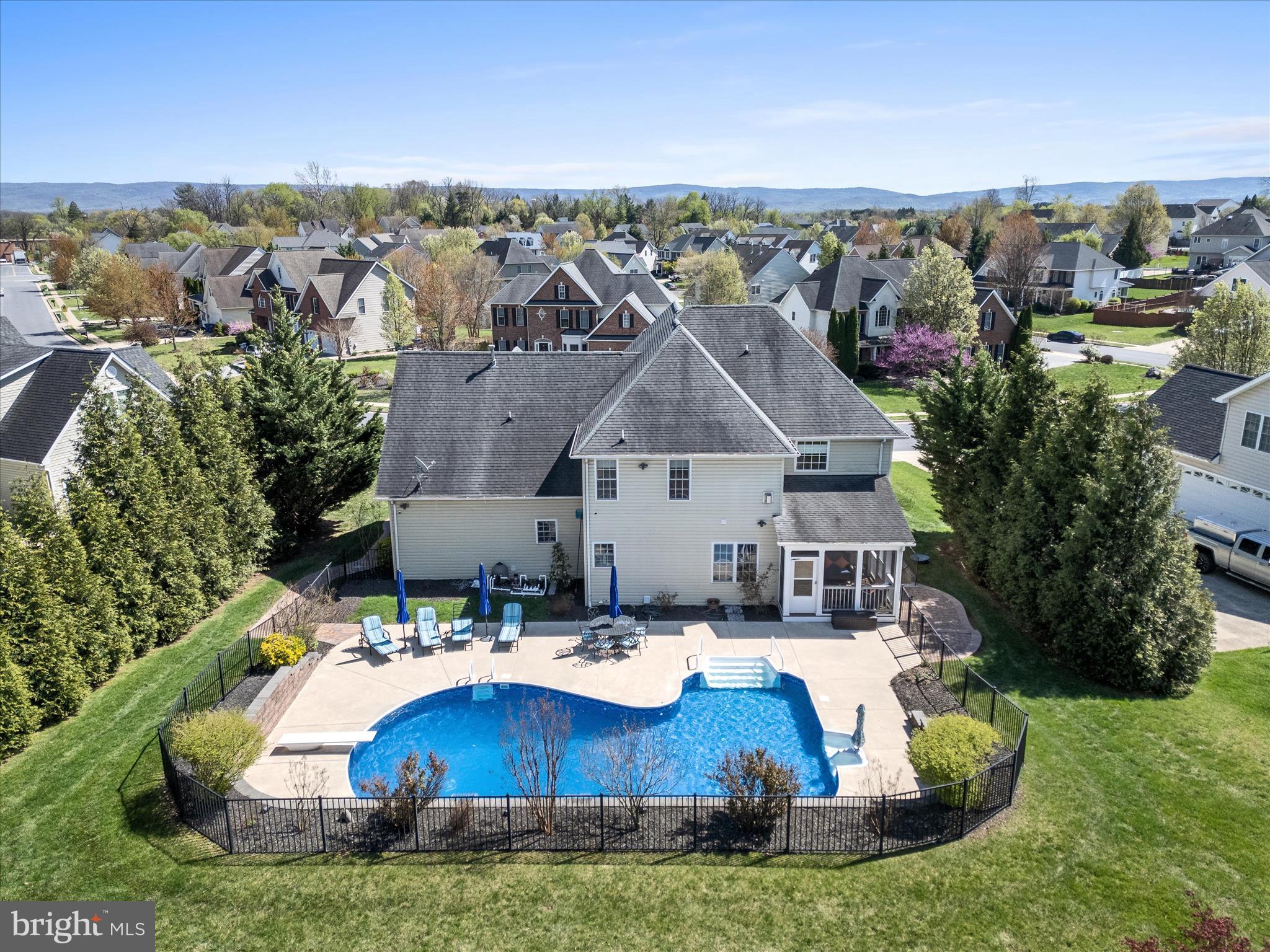 HERMITAGE - Residential