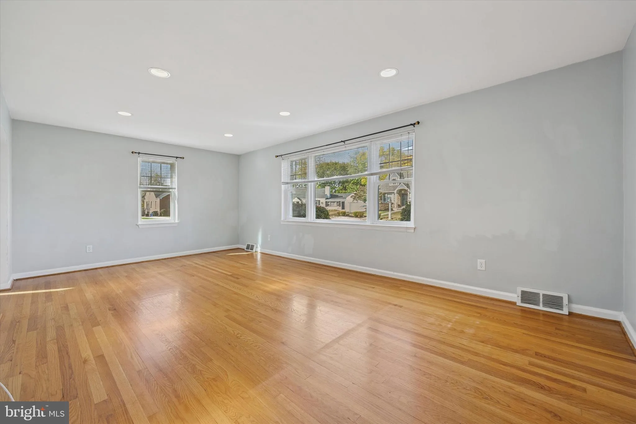 Conshohocken, Pennsylvania 19428, United States, 3 Bedrooms Bedrooms, ,2 BathroomsBathrooms,Residential,Active,234457