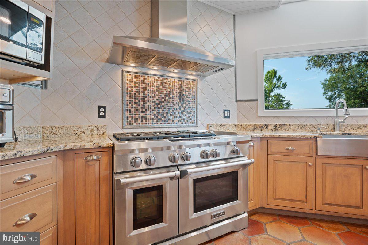 ESPERANZA FARMS - Residential