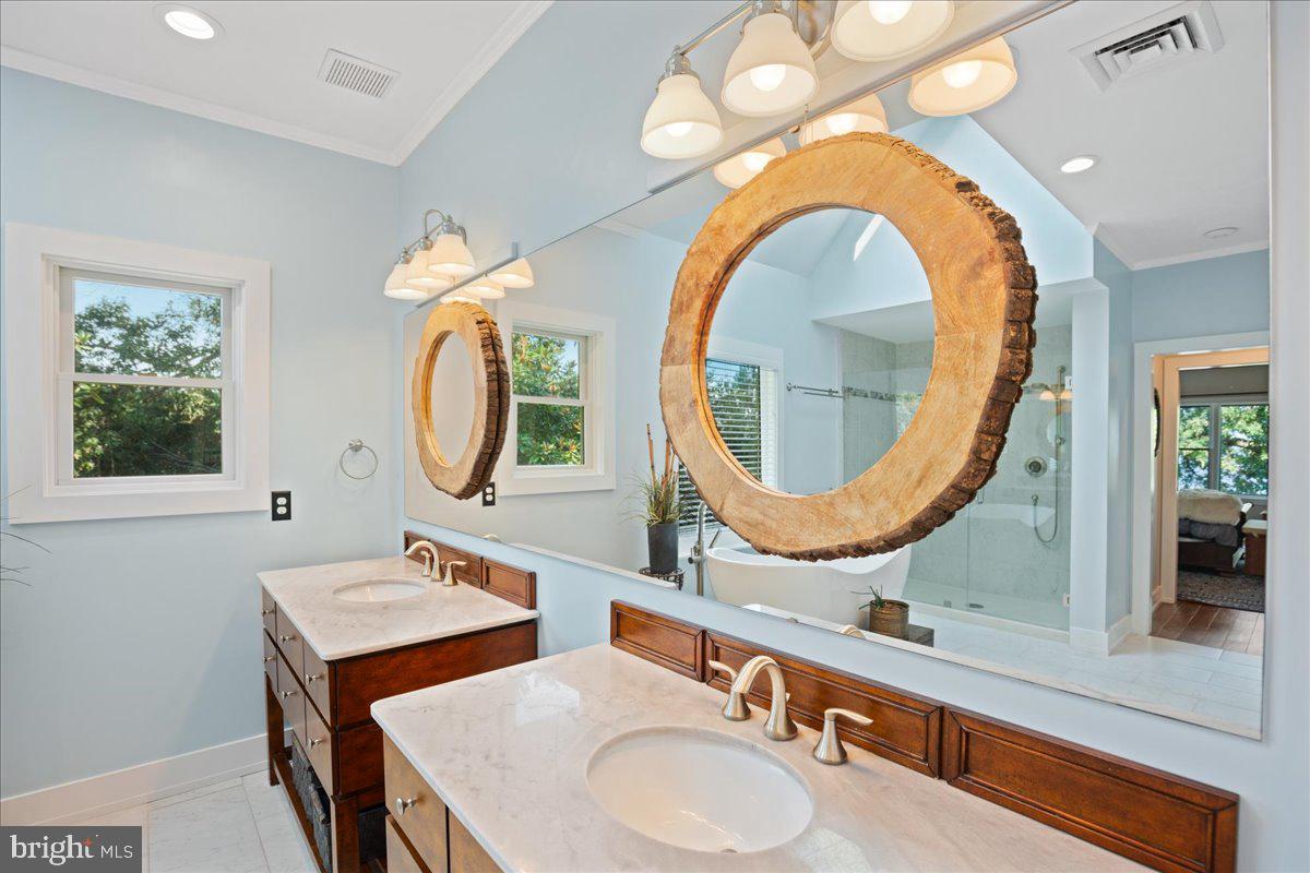 ESPERANZA FARMS - Residential