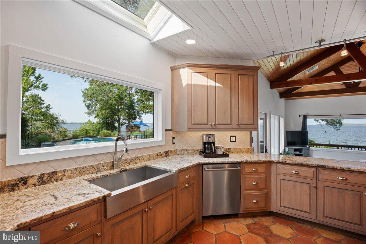 ESPERANZA FARMS - Residential