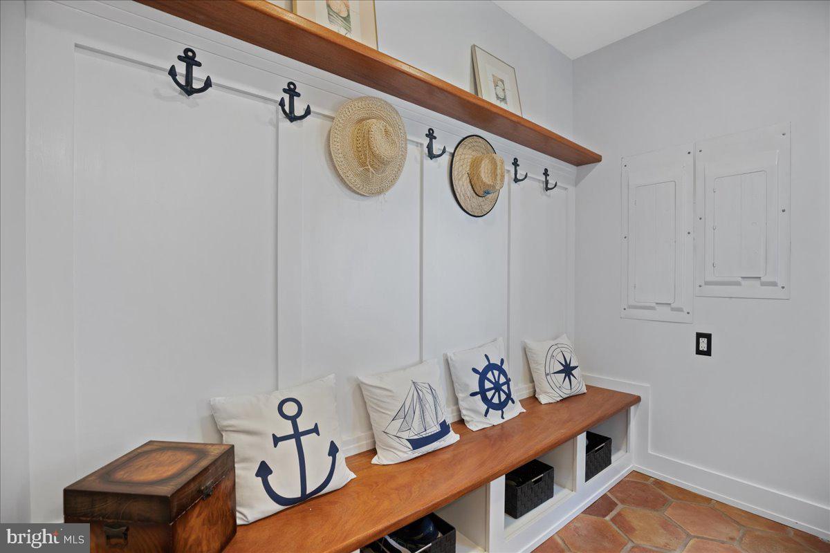 ESPERANZA FARMS - Residential