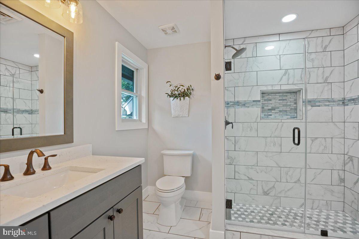 ESPERANZA FARMS - Residential