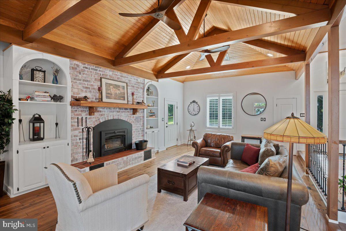 ESPERANZA FARMS - Residential