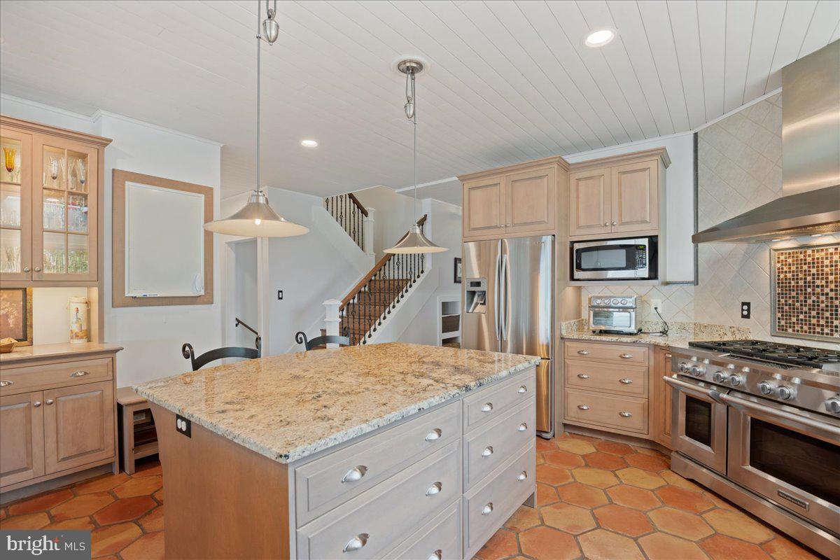 ESPERANZA FARMS - Residential