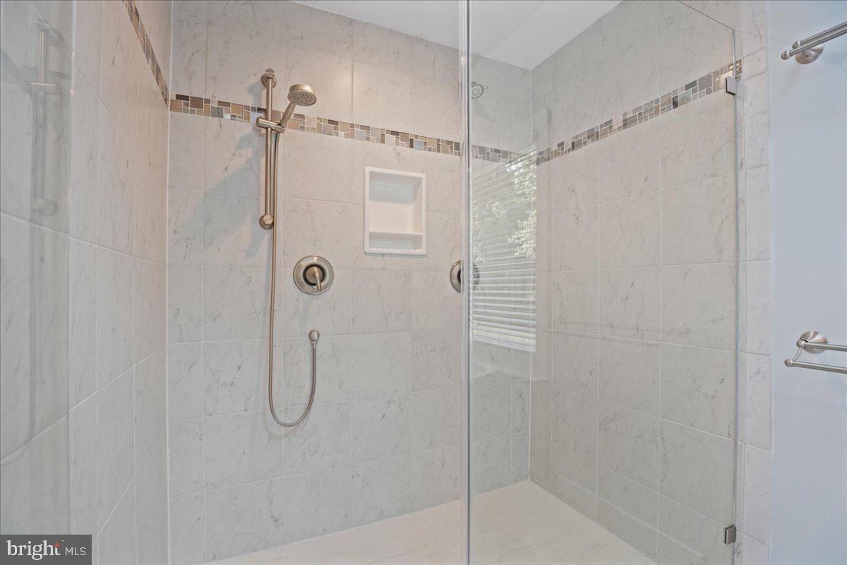 ESPERANZA FARMS - Residential