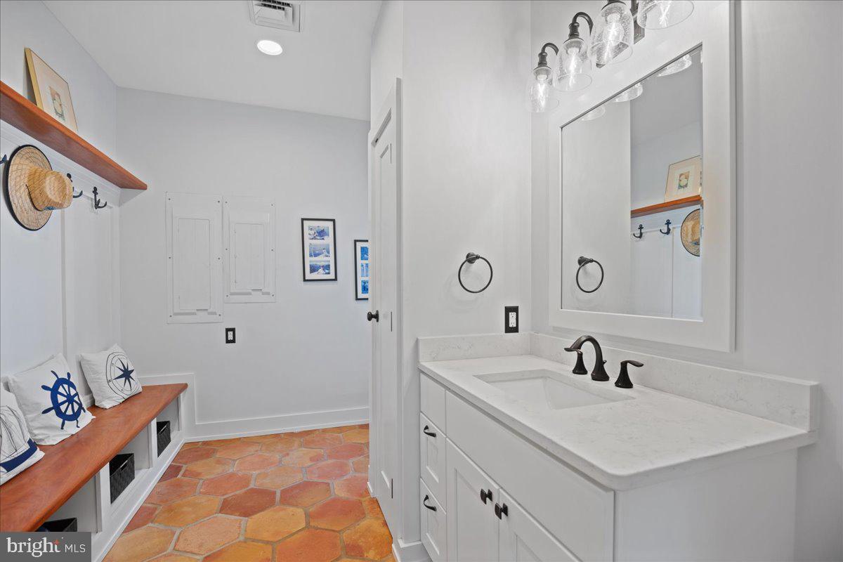 ESPERANZA FARMS - Residential