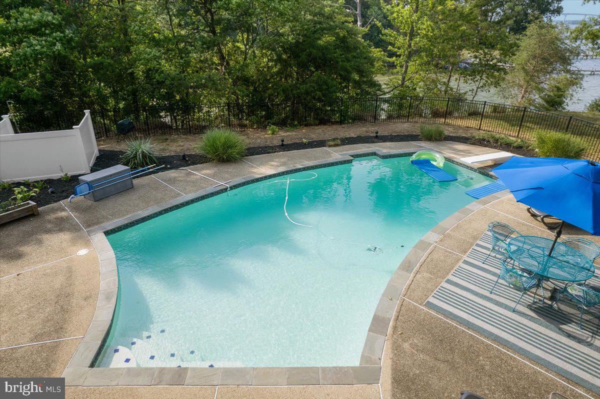 ESPERANZA FARMS - Residential