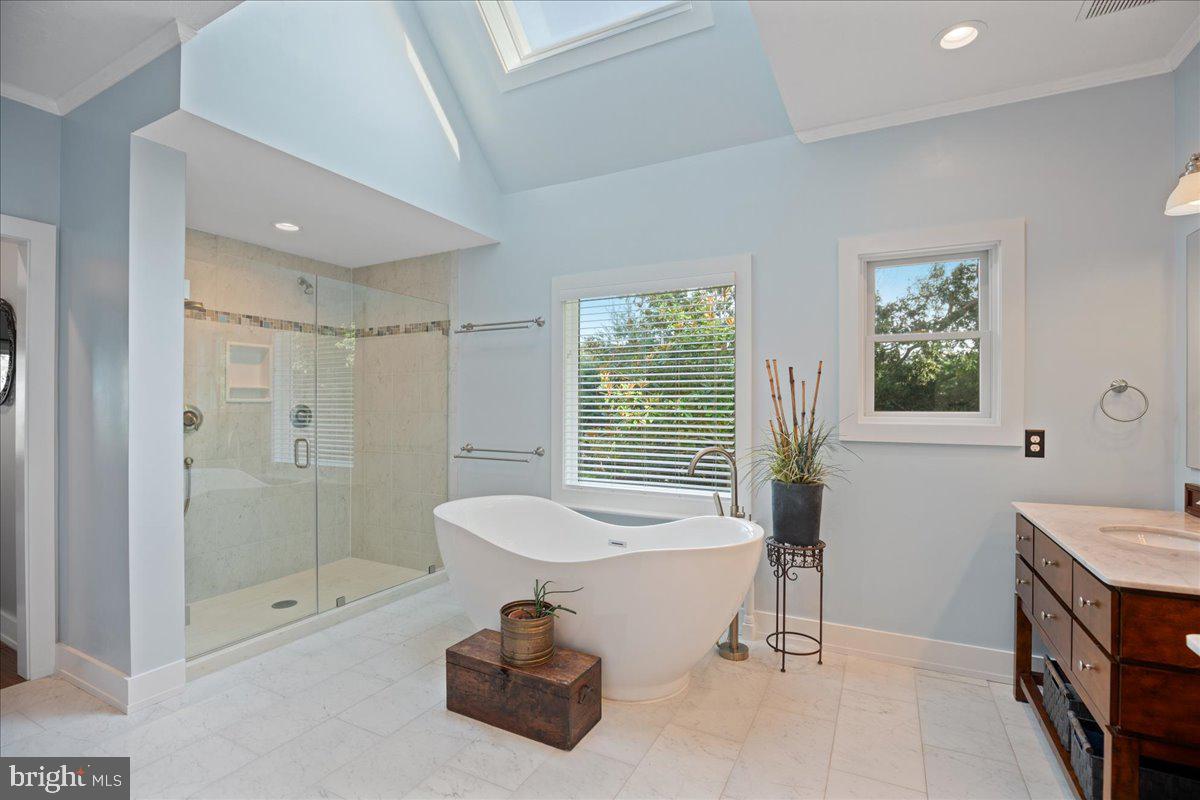 ESPERANZA FARMS - Residential