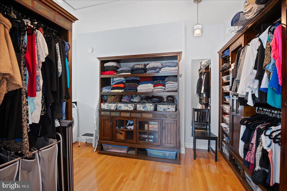 ESPERANZA FARMS - Residential