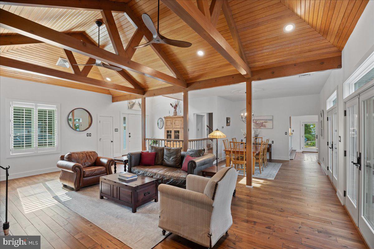 ESPERANZA FARMS - Residential