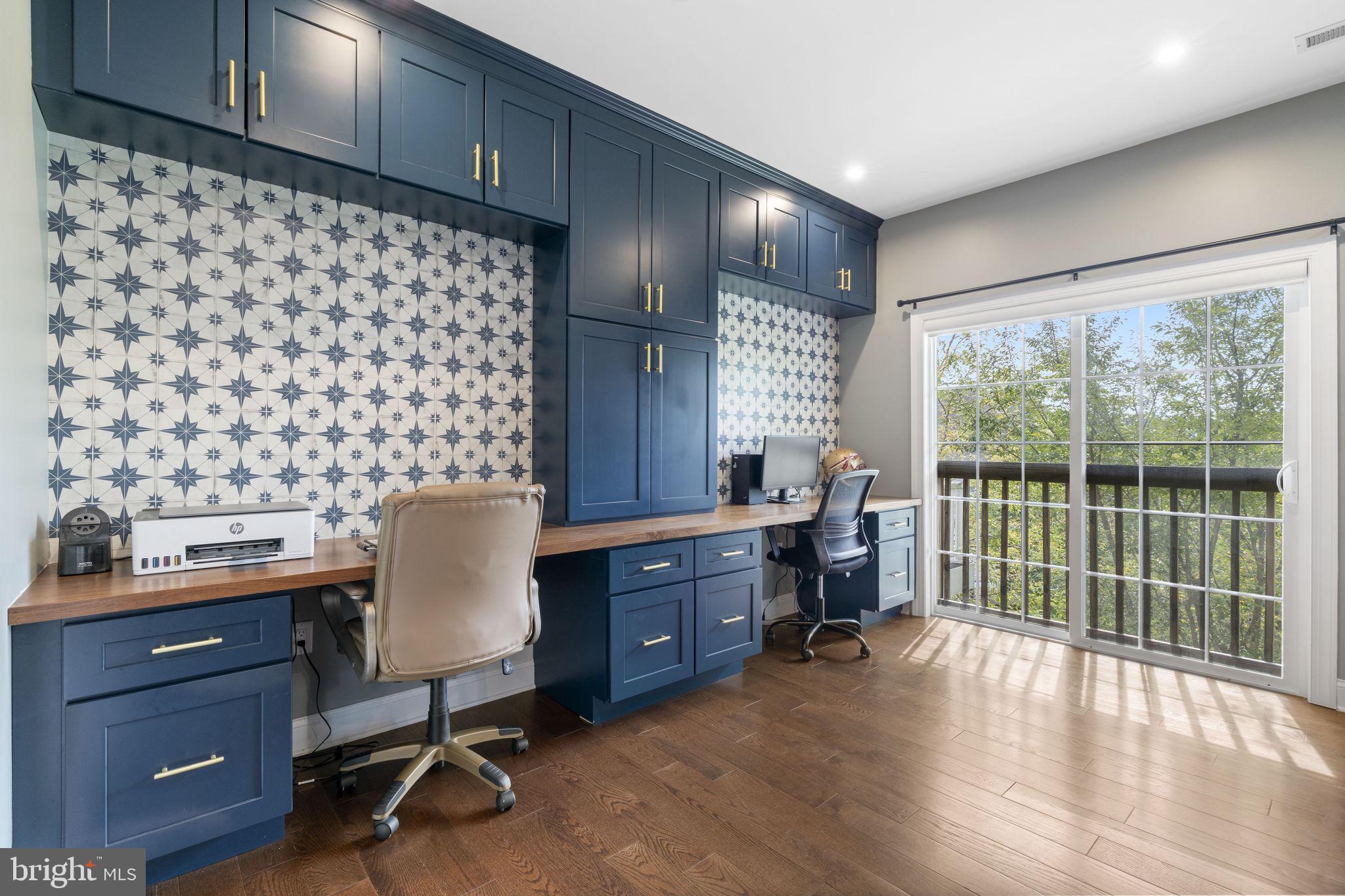 RAVENSCLIFF - Residential