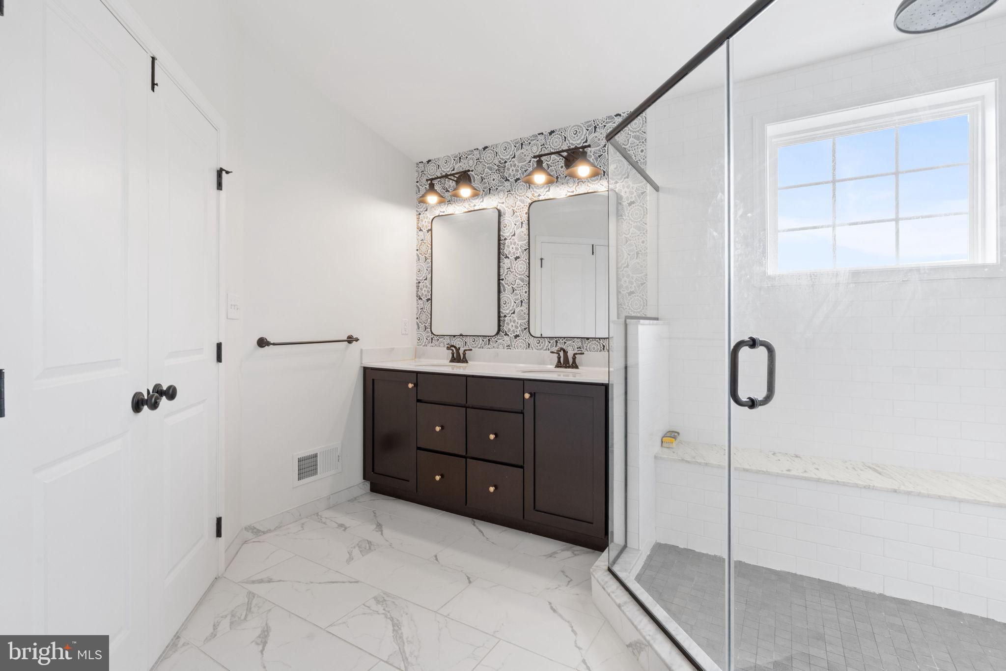 RAVENSCLIFF - Residential