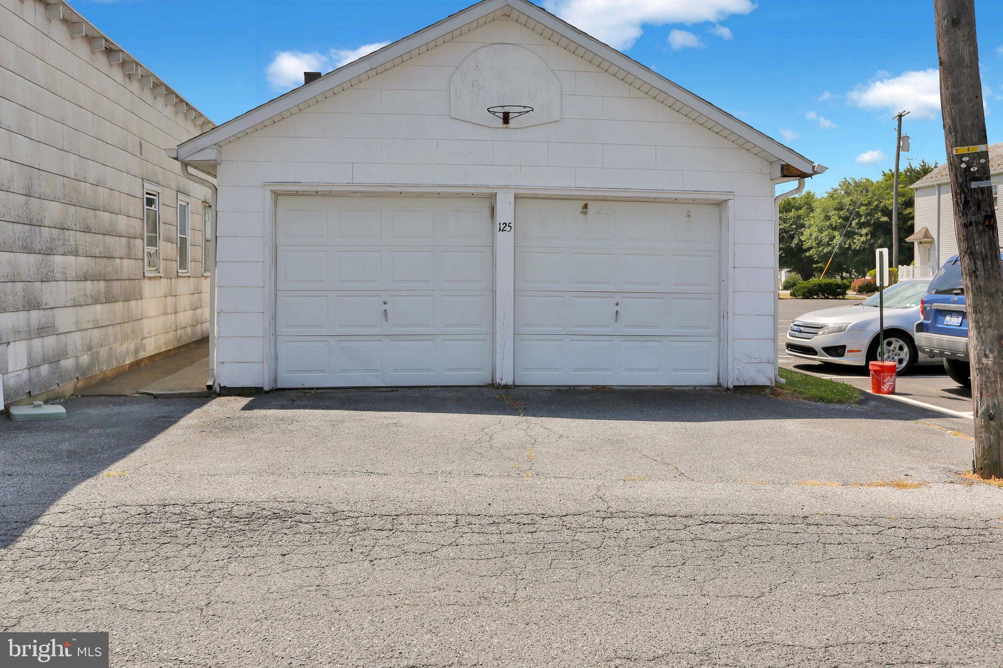 125 W PENN AVENUE
