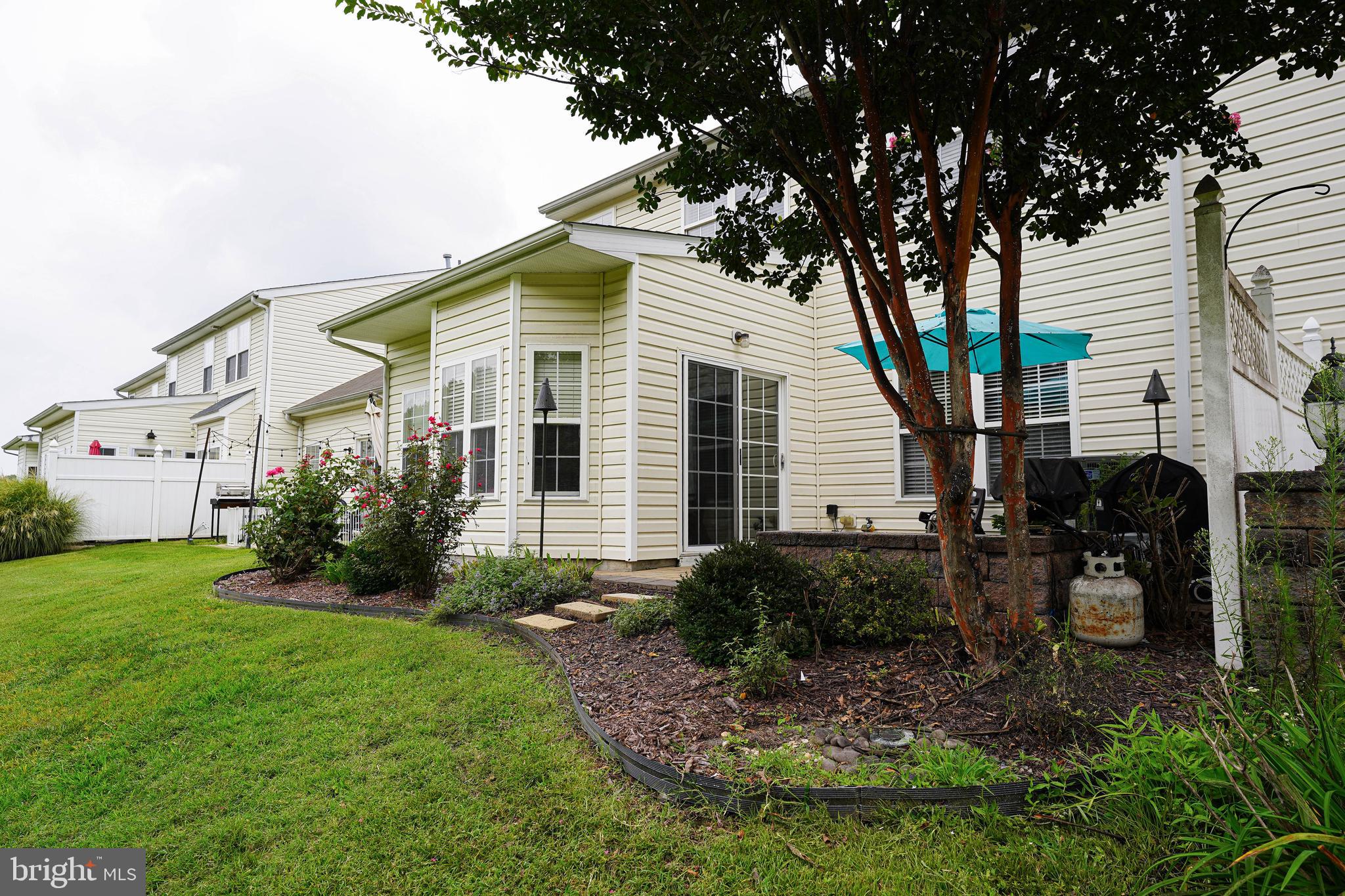 8980 EXECUTIVE CLUB DRIVE