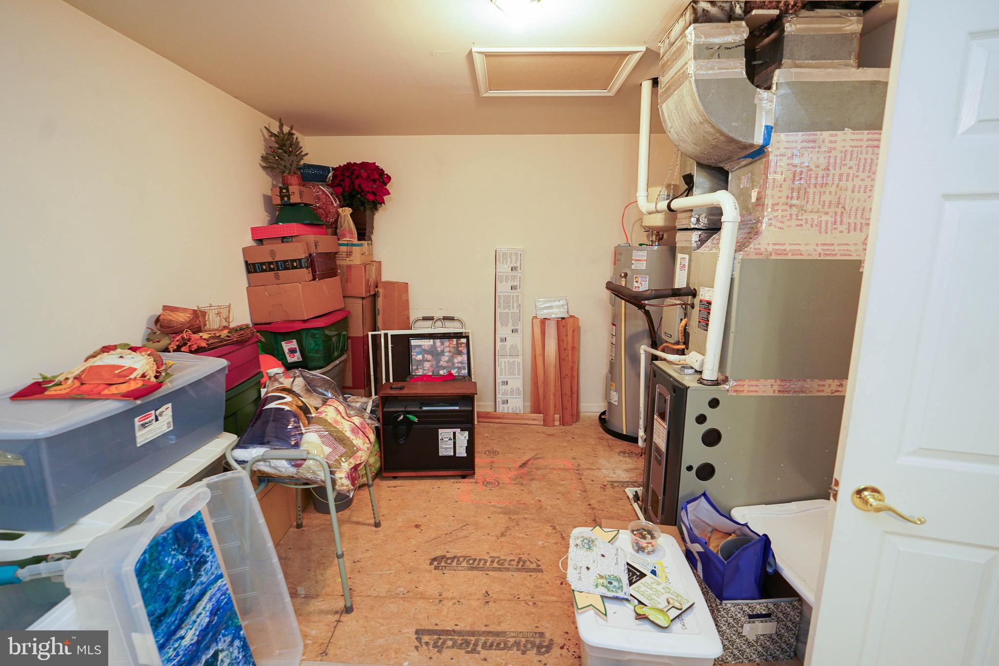 WOOD CREEK GOLF COMM - Residential