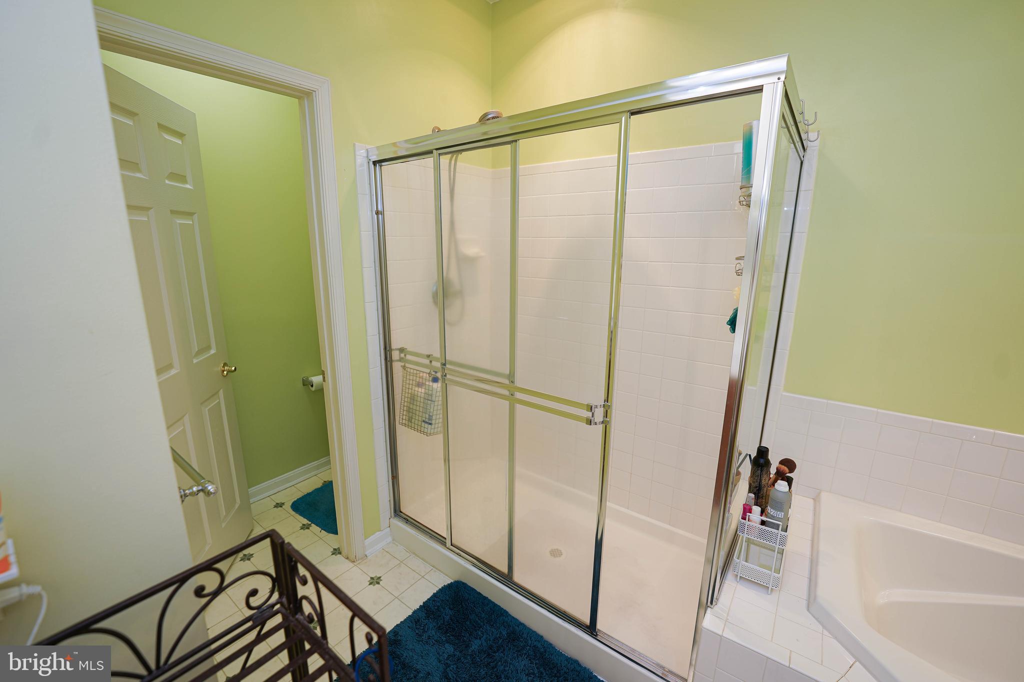 WOOD CREEK GOLF COMM - Residential