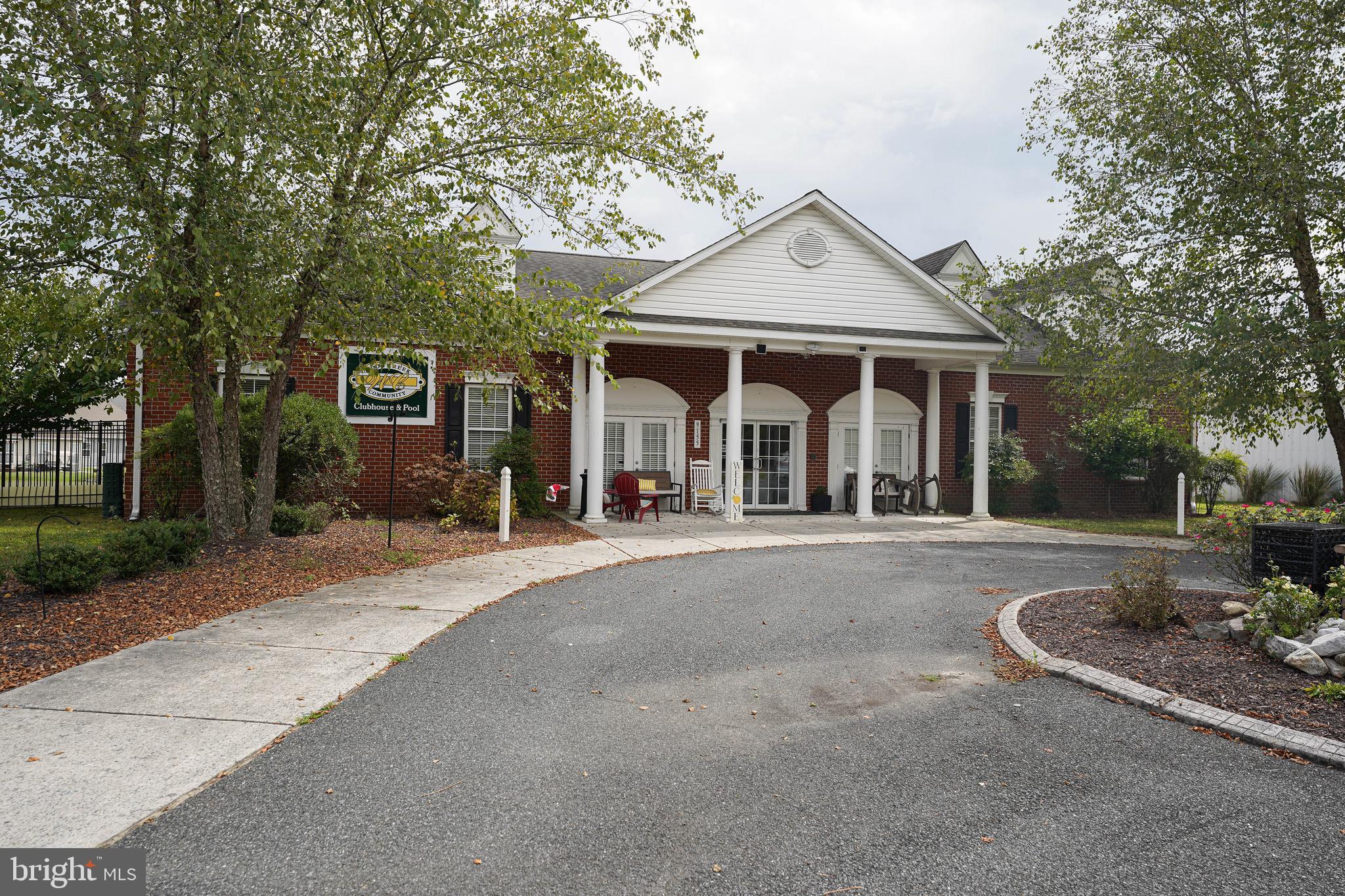WOOD CREEK GOLF COMM - Residential