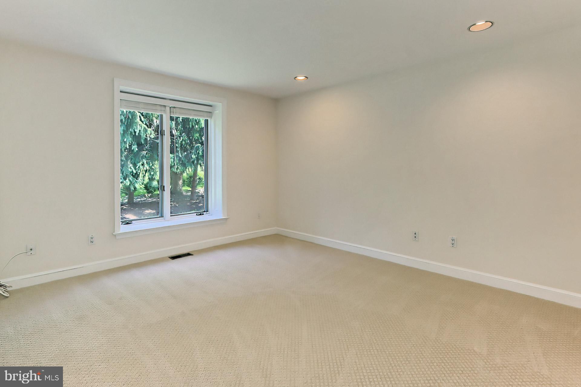 GLEN MILL VILLAGE - Residential