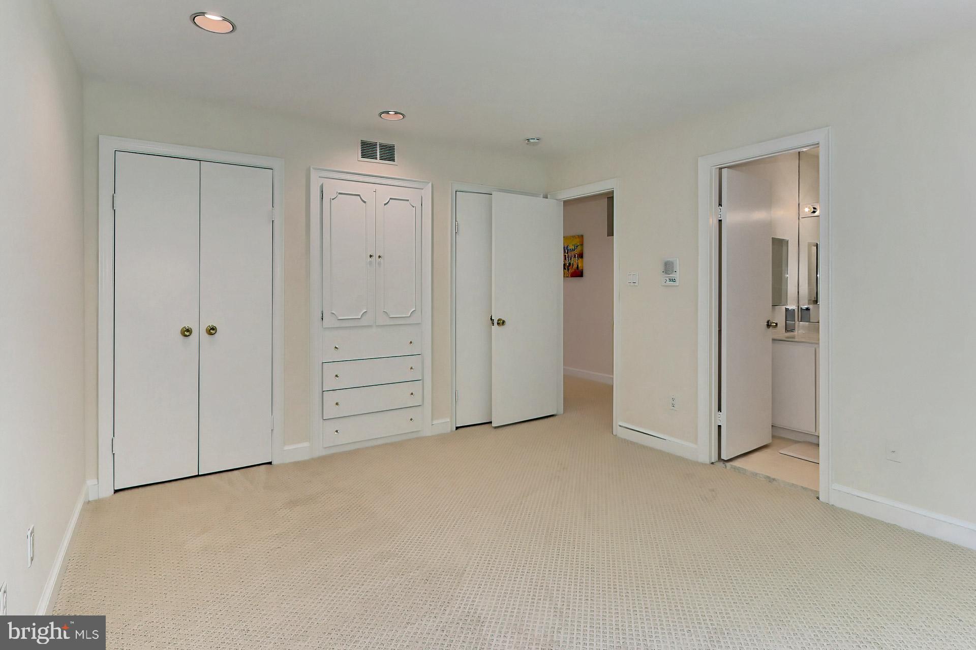 GLEN MILL VILLAGE - Residential