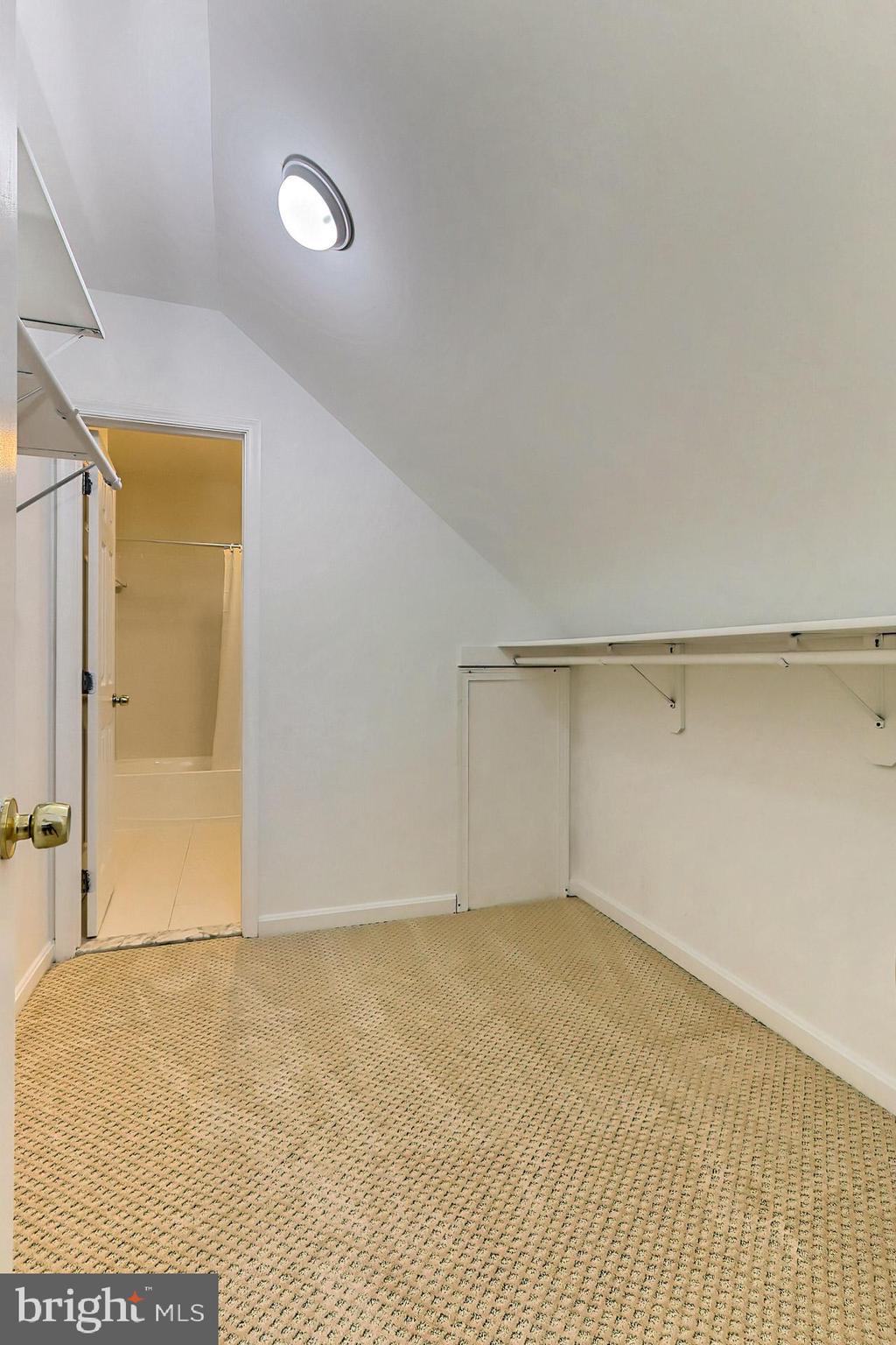 GLEN MILL VILLAGE - Residential