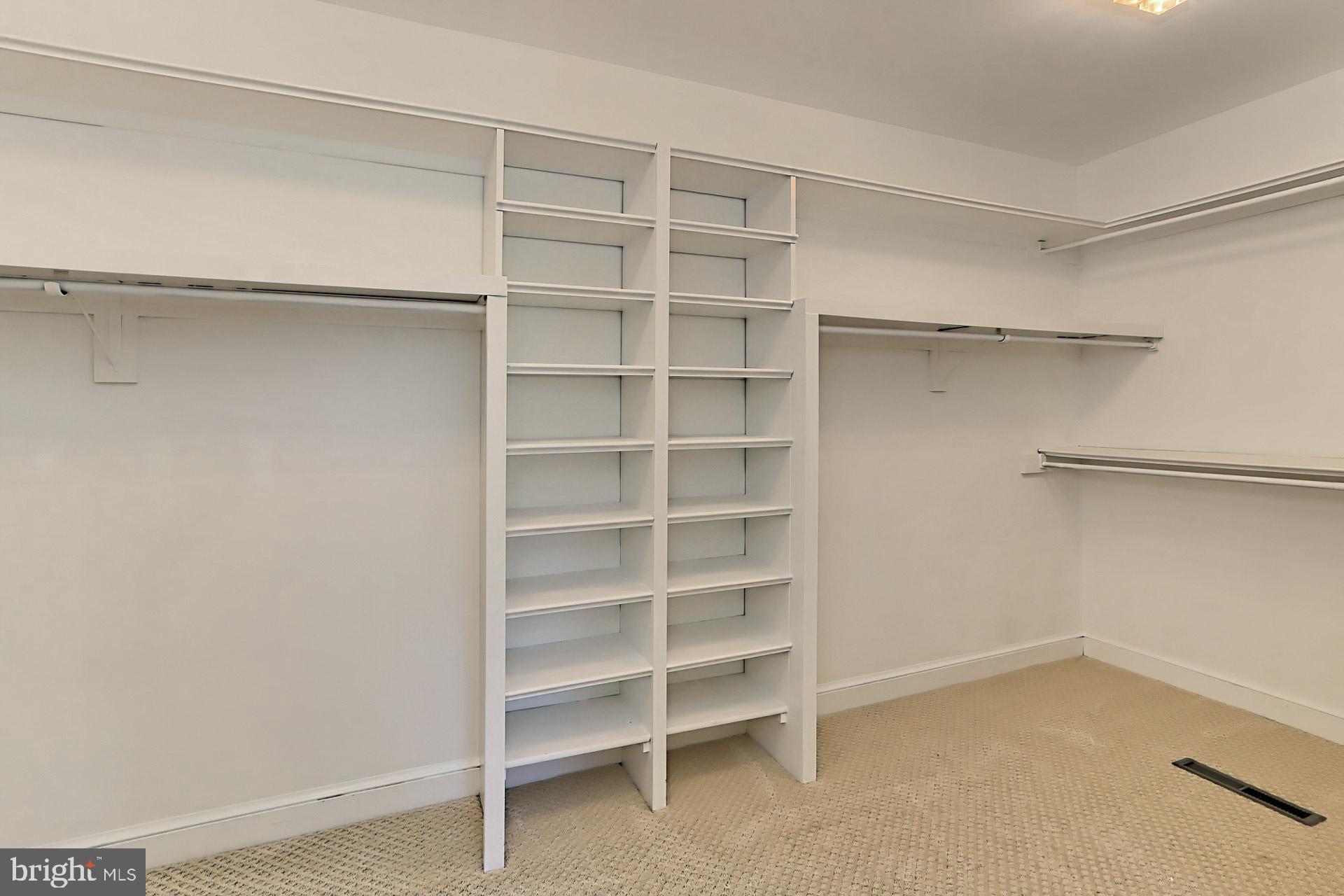 GLEN MILL VILLAGE - Residential