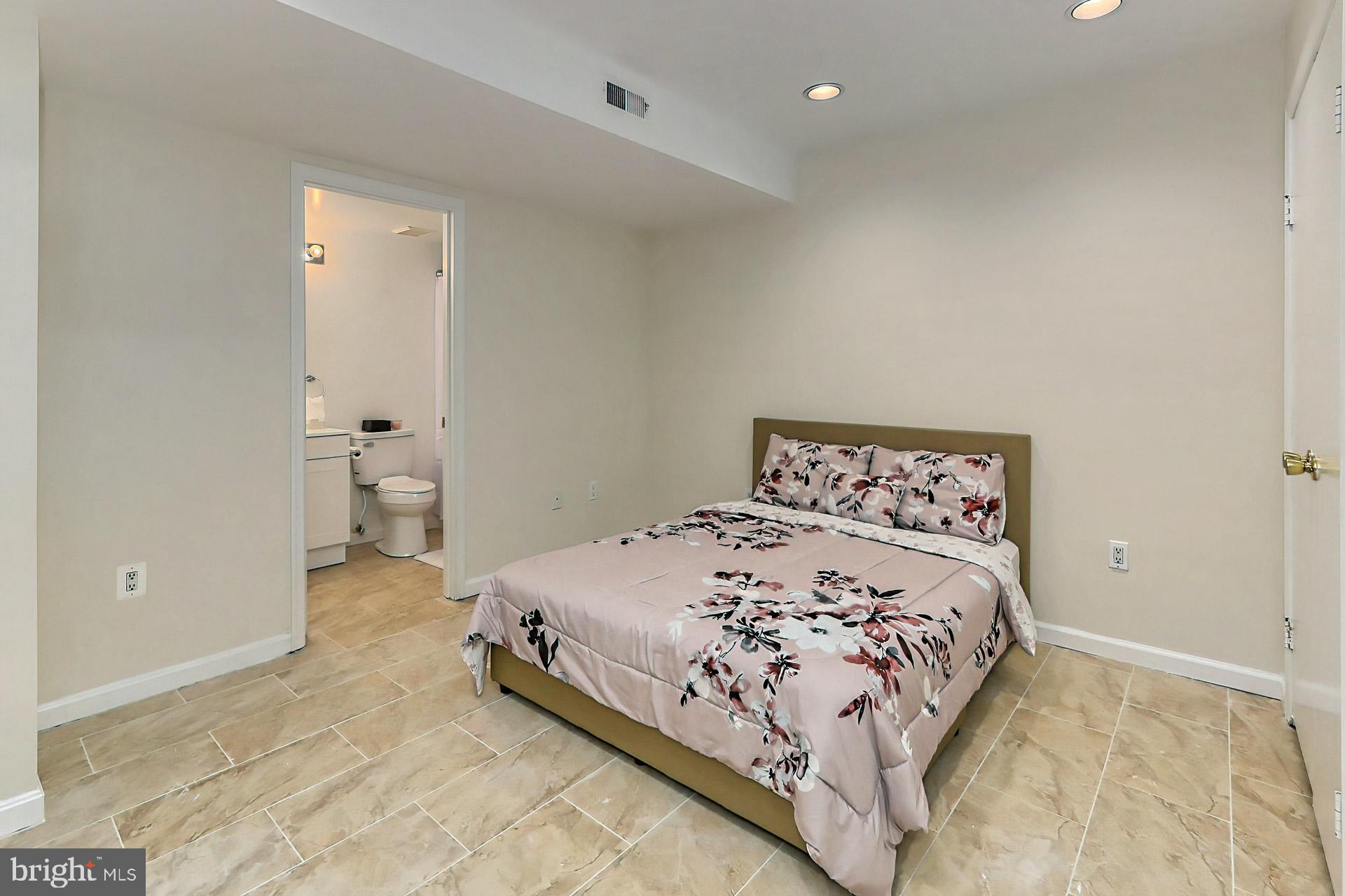 GLEN MILL VILLAGE - Residential