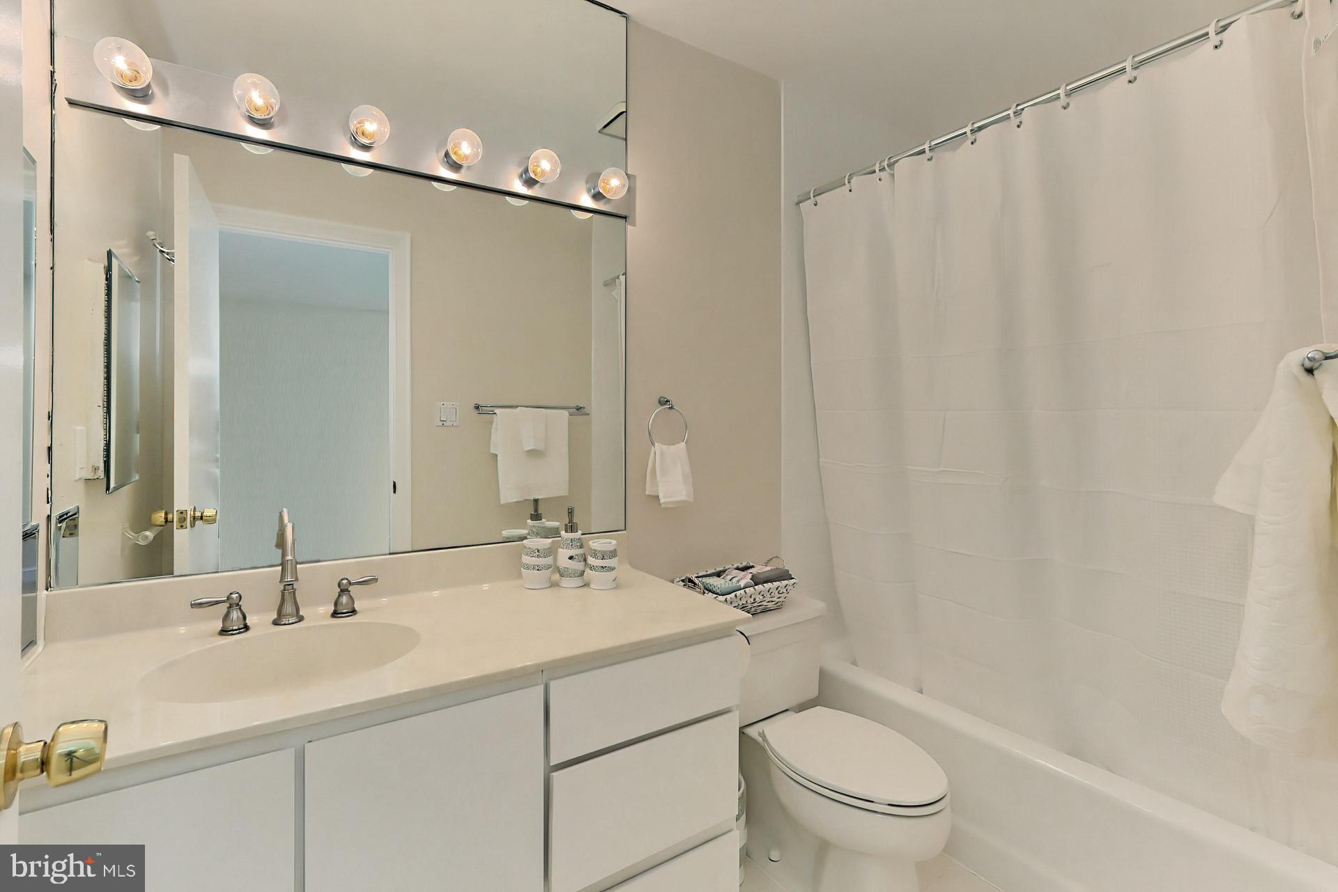 GLEN MILL VILLAGE - Residential