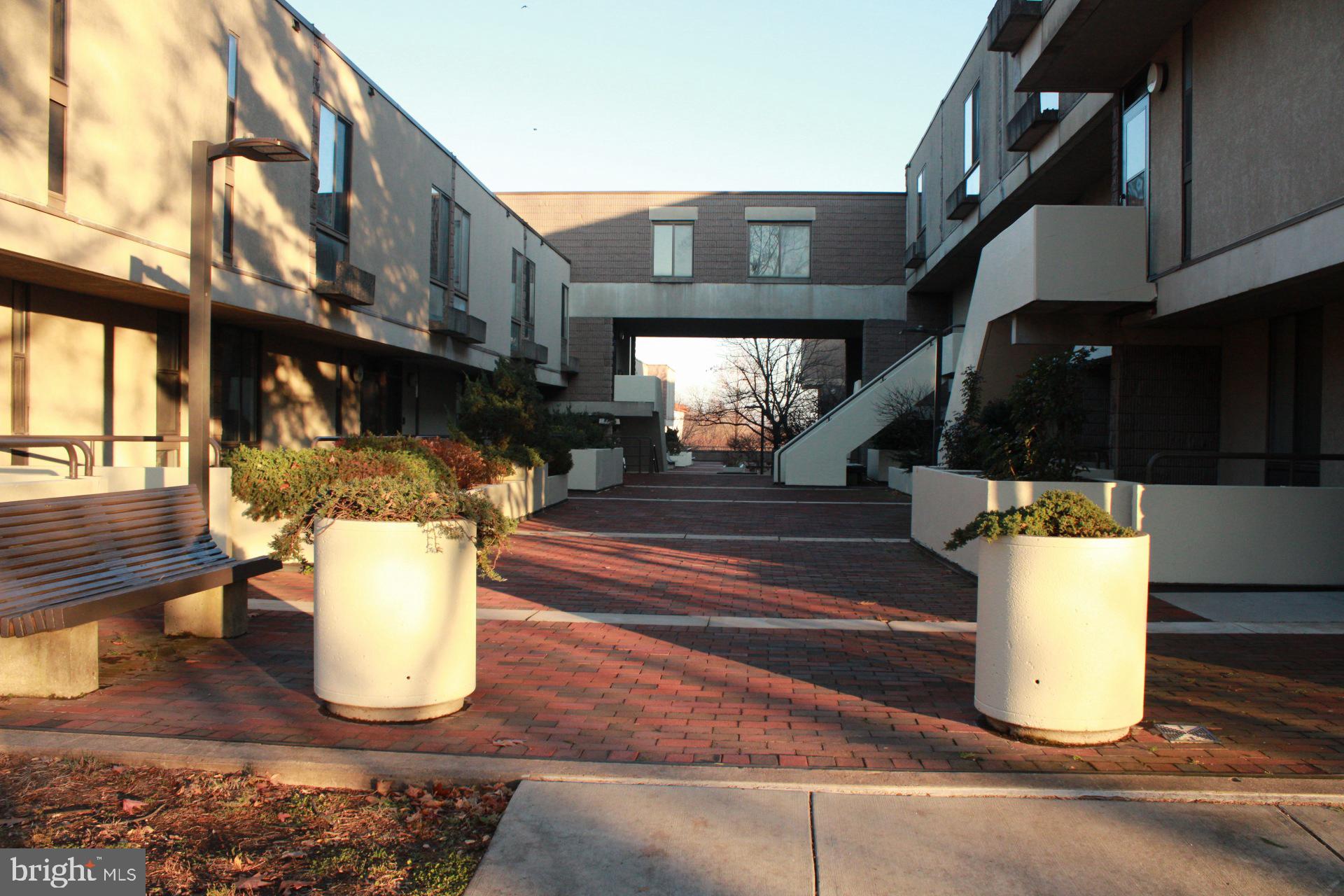 COLD SPRING NEWTOWN - Residential