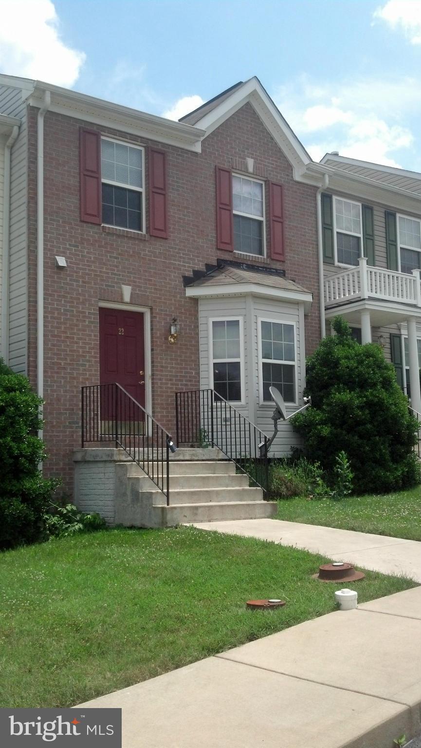 MOVE IN SPECIAL: $200 off FIRST MONTH RENT (with extended lease 18-24 months). Fresh painted throughout, New carpet professionally cleaned, looks great!!! Perfect town home in quite location and includes washer & dryer. Backyard is fenced in for your privacy. Great view from Dining Room. Ready for immediate occupancy. NO PETS.