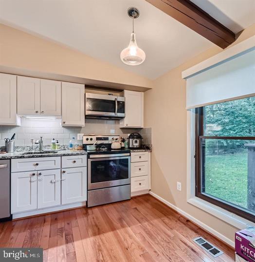 VILLAGE OF LONG REACH - Residential Lease