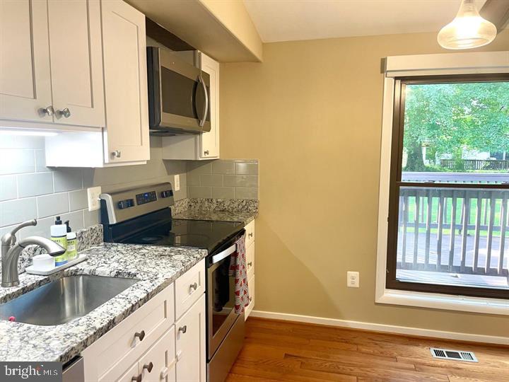 VILLAGE OF LONG REACH - Residential Lease