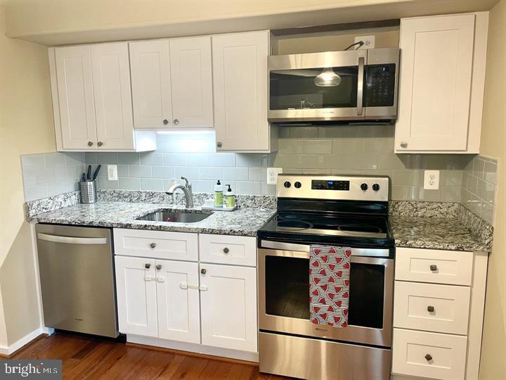 VILLAGE OF LONG REACH - Residential Lease