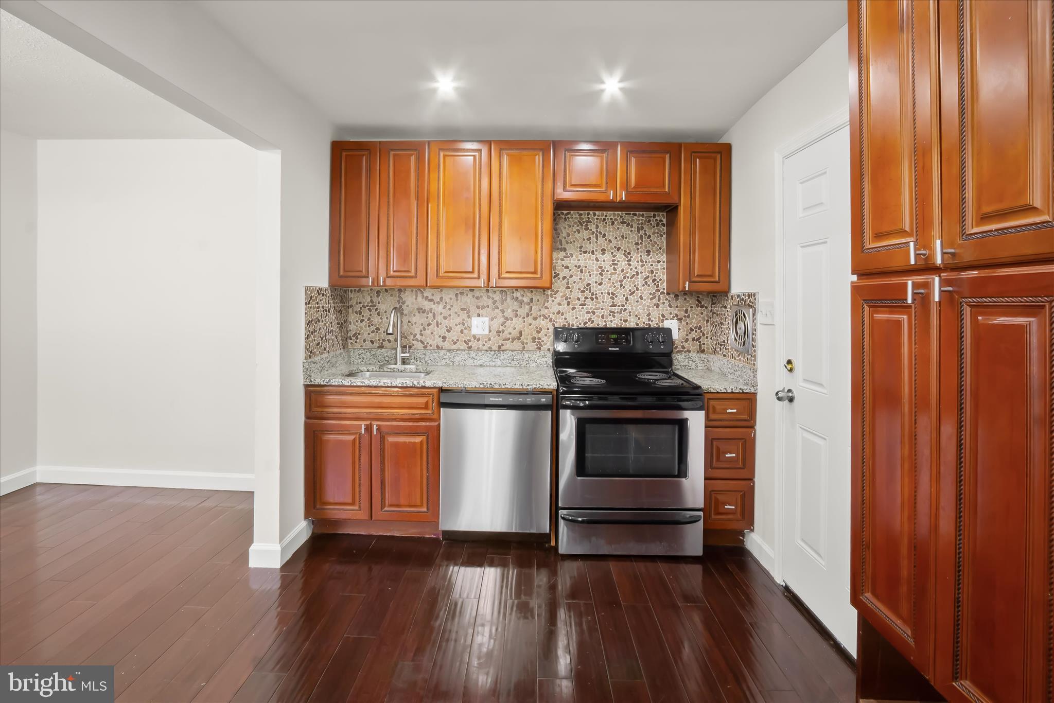 STILLMEADOWS CONDO - Residential