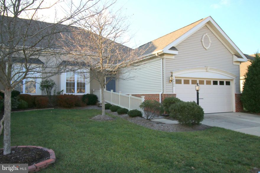 Patio Home in Heritage Hunt (55+ Active Adult Gated Golf Community) priced to move! Open Floor Plan w/ many windows allows for lots of natural light. Vaulted ceiling in Family Room. Front room can be Library or 2nd BR. Deck off rear for outdoor living. Front ramp is removable if requested.  Purchaser pays $3480 community capital fee at closing. Cozy home w/ neutral colors ready for you to move in!