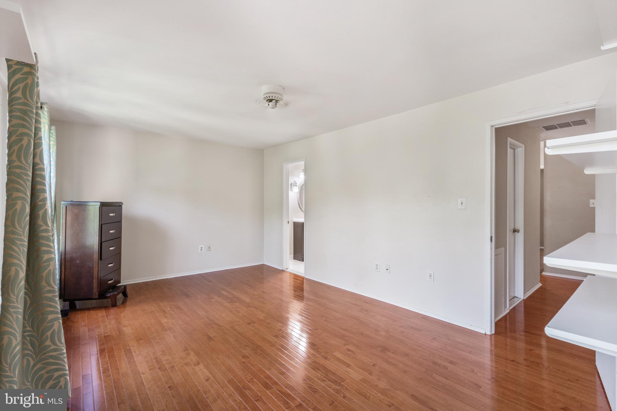 CHERRYWOOD SQUARE - Residential Lease