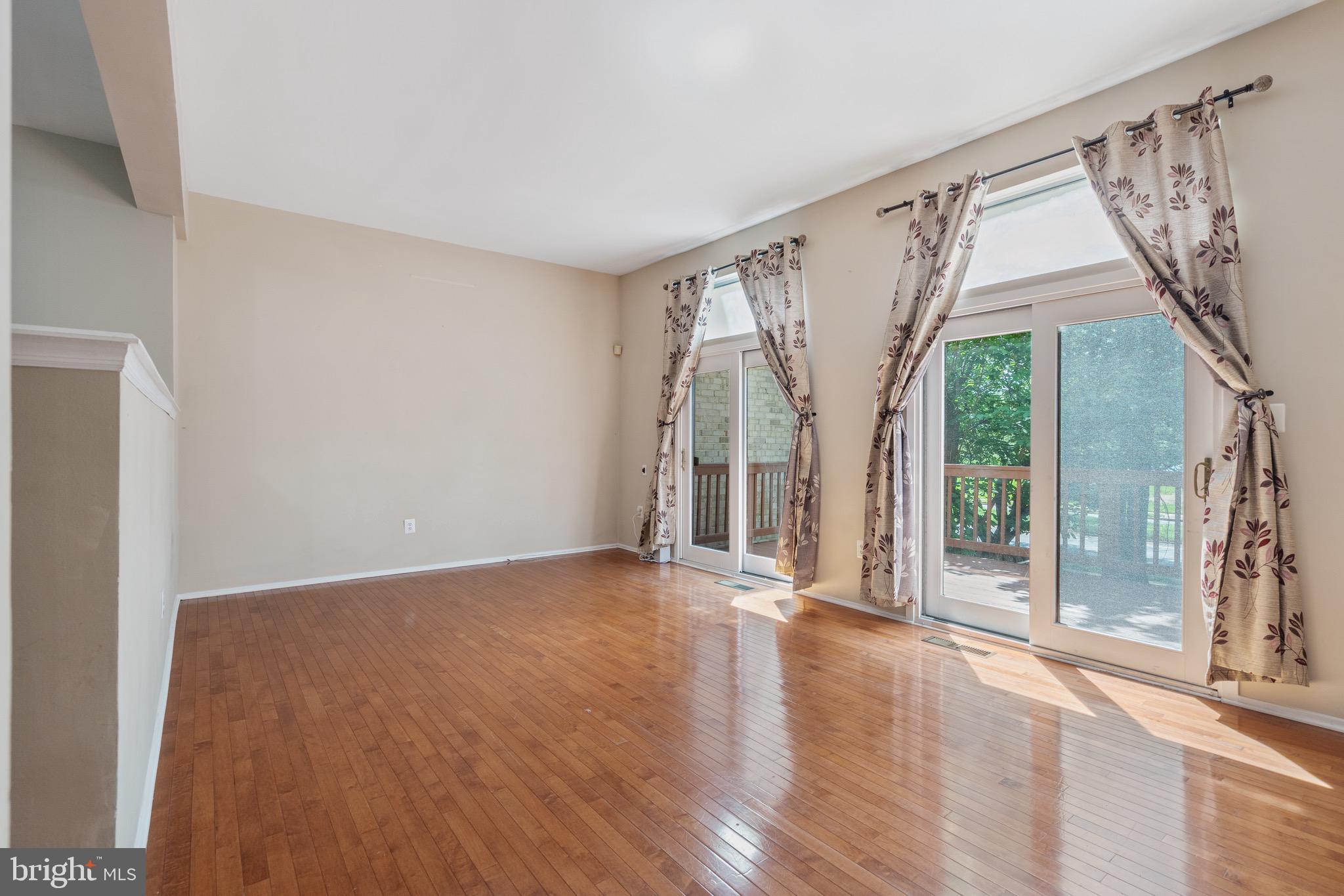 CHERRYWOOD SQUARE - Residential Lease