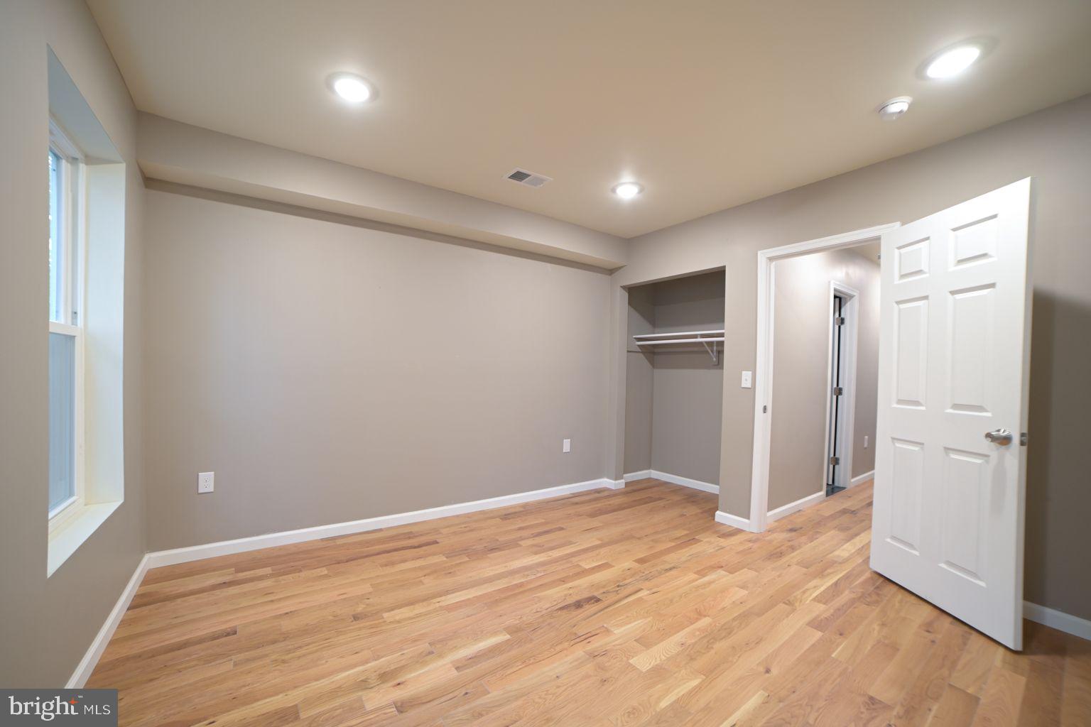 TEMPLE UNIVERSITY - Residential Lease