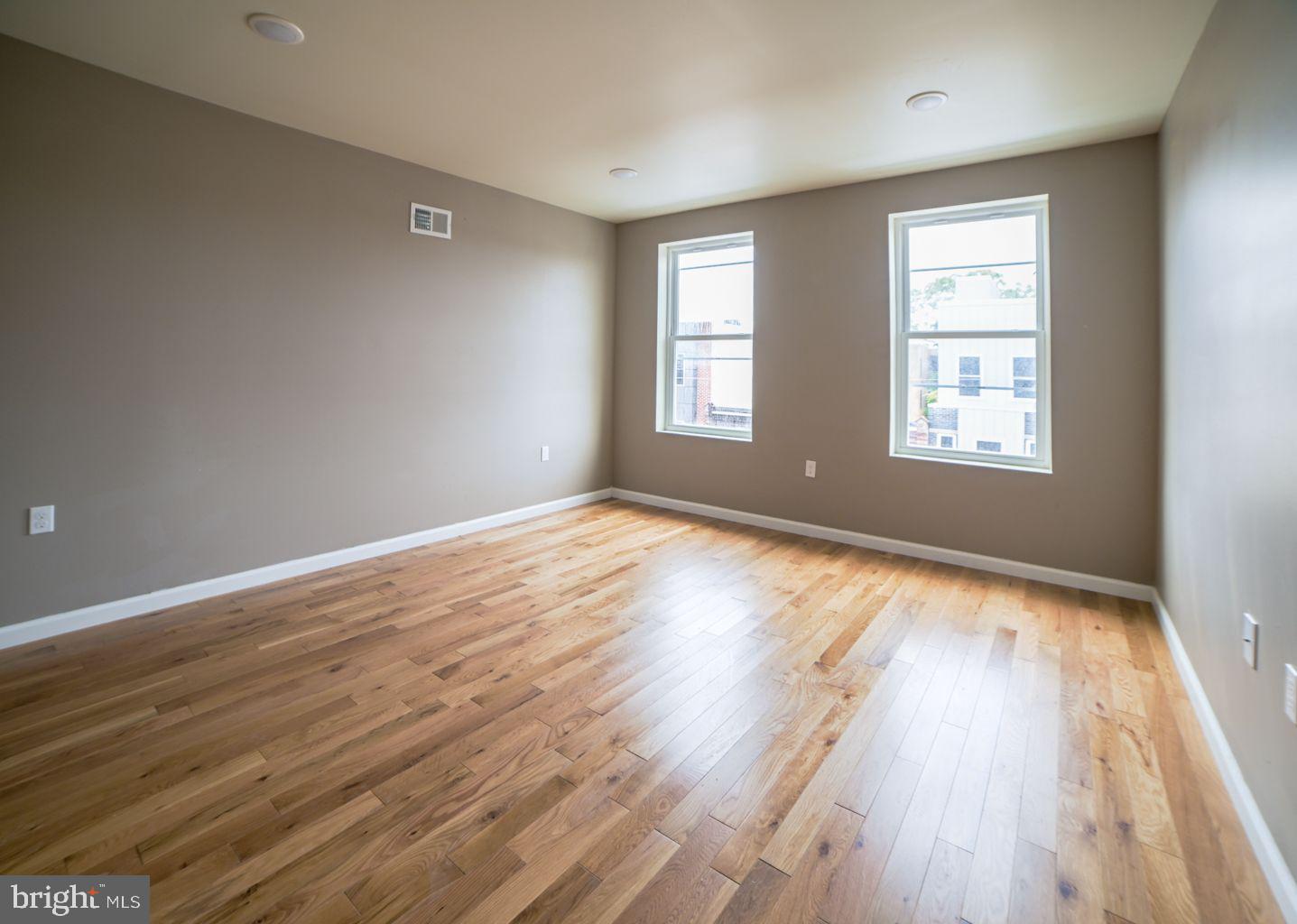 TEMPLE UNIVERSITY - Residential Lease